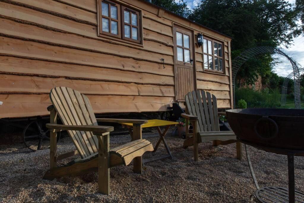 Luxury, Rural Shepherds Hut With Hot Tub Nr Bath Bristol Buitenkant foto