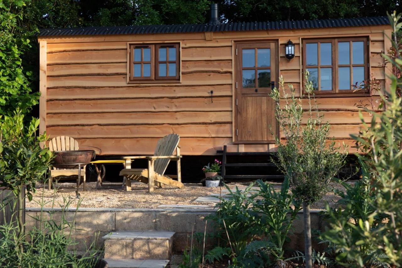 Luxury, Rural Shepherds Hut With Hot Tub Nr Bath Bristol Buitenkant foto